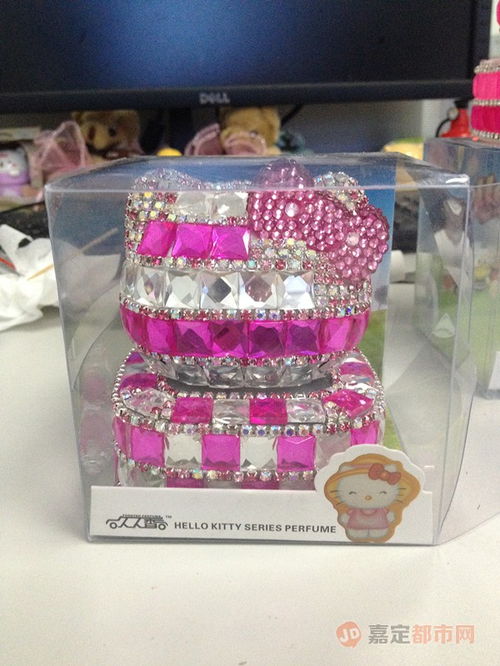 定制款iPhone6 Plus贴钻手机壳与Hello Kitty车载香水——嘉定都市网为您打造专属日用百货